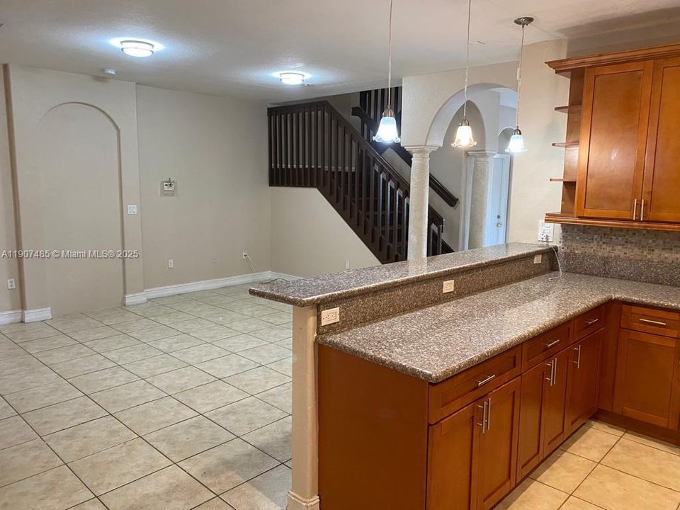 На продажу: $875,000 (5 спален, 4 ванн, 2740 Квадратных фут)