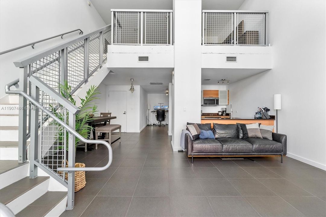 For Sale: $735,000 (2 beds, 1 baths, 1257 Square Feet)