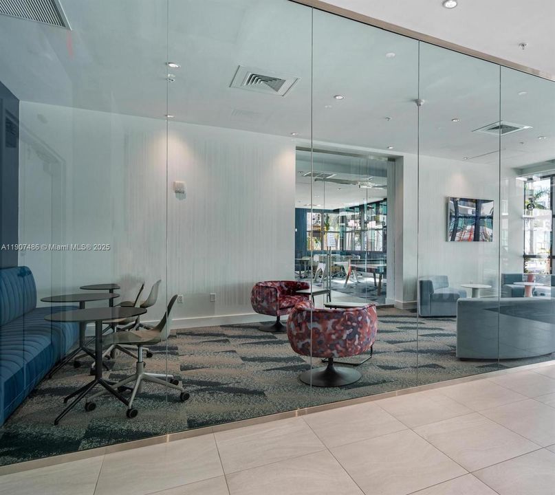 For Sale: $735,000 (2 beds, 1 baths, 1257 Square Feet)