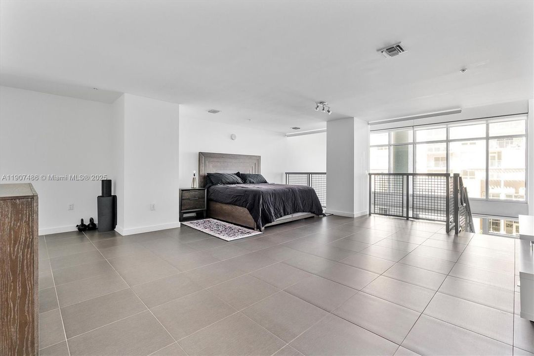 For Sale: $735,000 (2 beds, 1 baths, 1257 Square Feet)