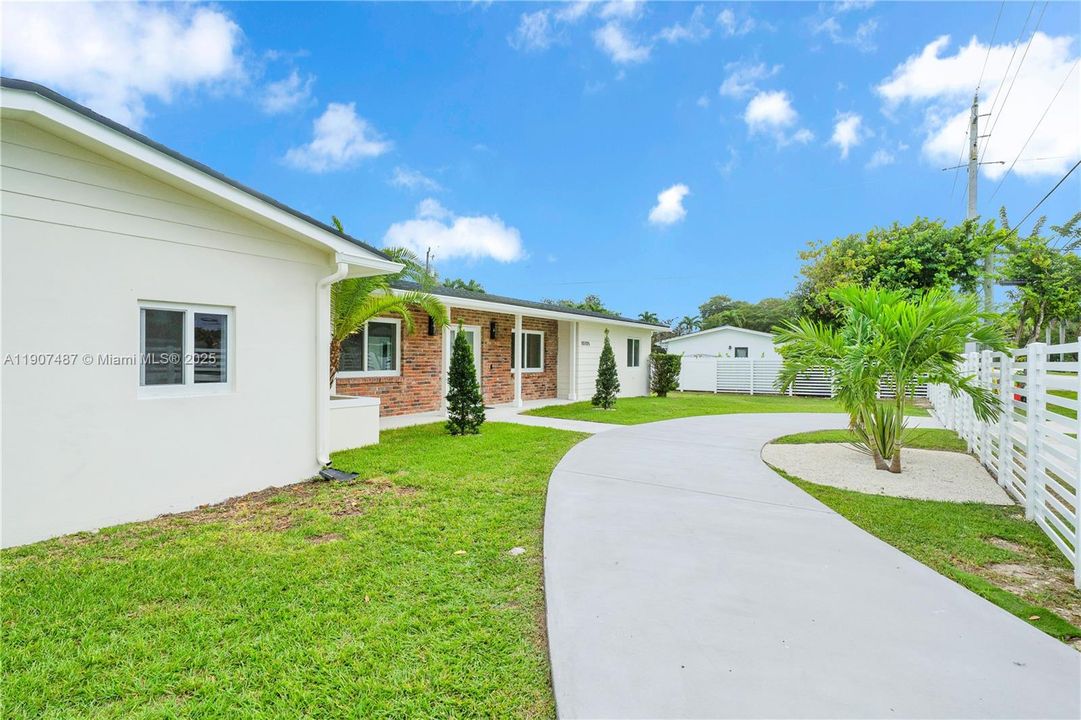 Active With Contract: $1,430,000 (4 beds, 3 baths, 1872 Square Feet)