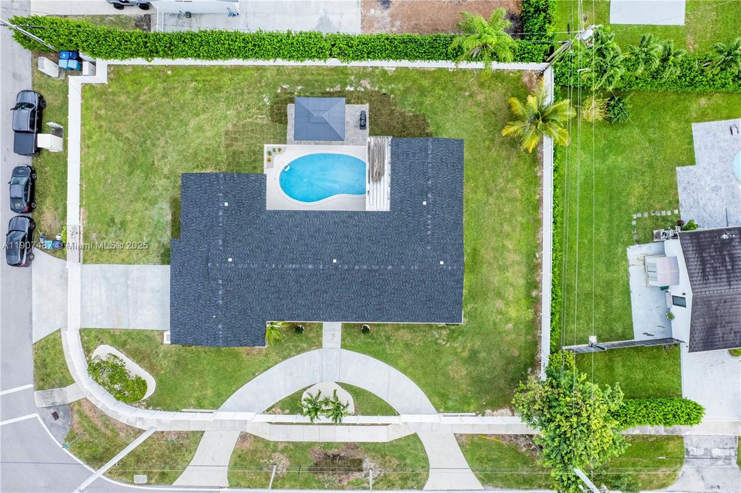 Active With Contract: $1,430,000 (4 beds, 3 baths, 1872 Square Feet)