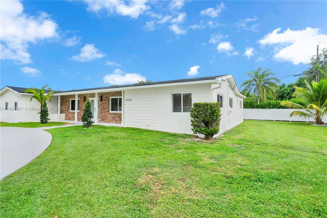 Active With Contract: $1,430,000 (4 beds, 3 baths, 1872 Square Feet)