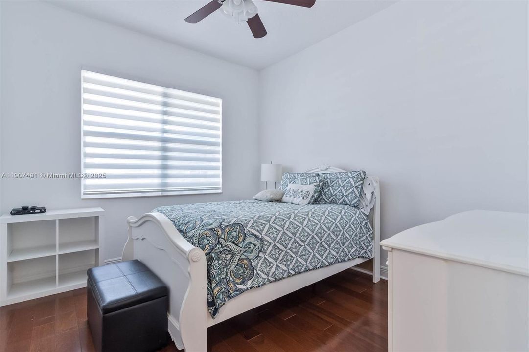 На продажу: $649,000 (4 спален, 3 ванн, 2816 Квадратных фут)