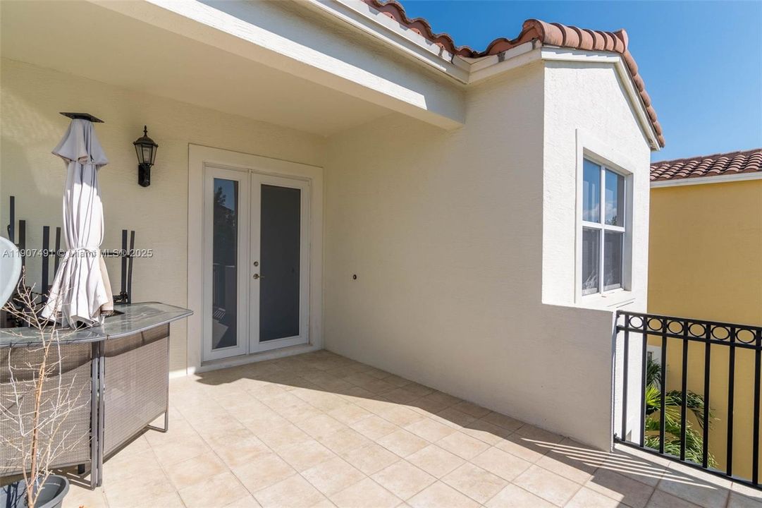 На продажу: $649,000 (4 спален, 3 ванн, 2816 Квадратных фут)