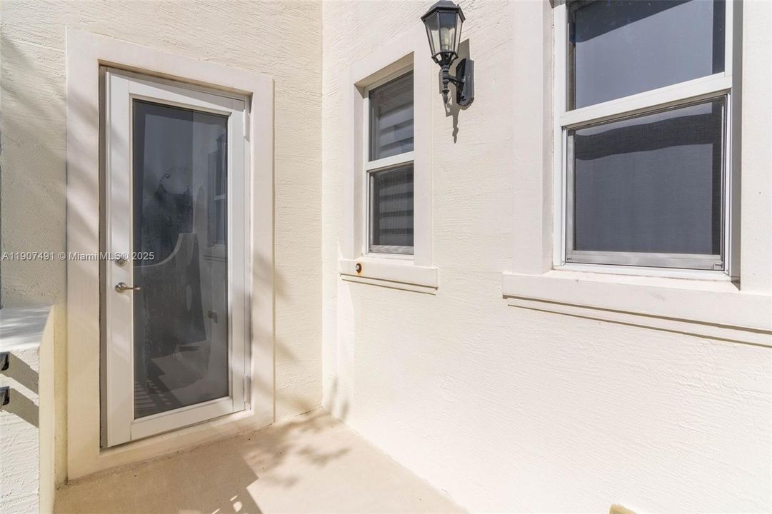 masterbedroom balcony