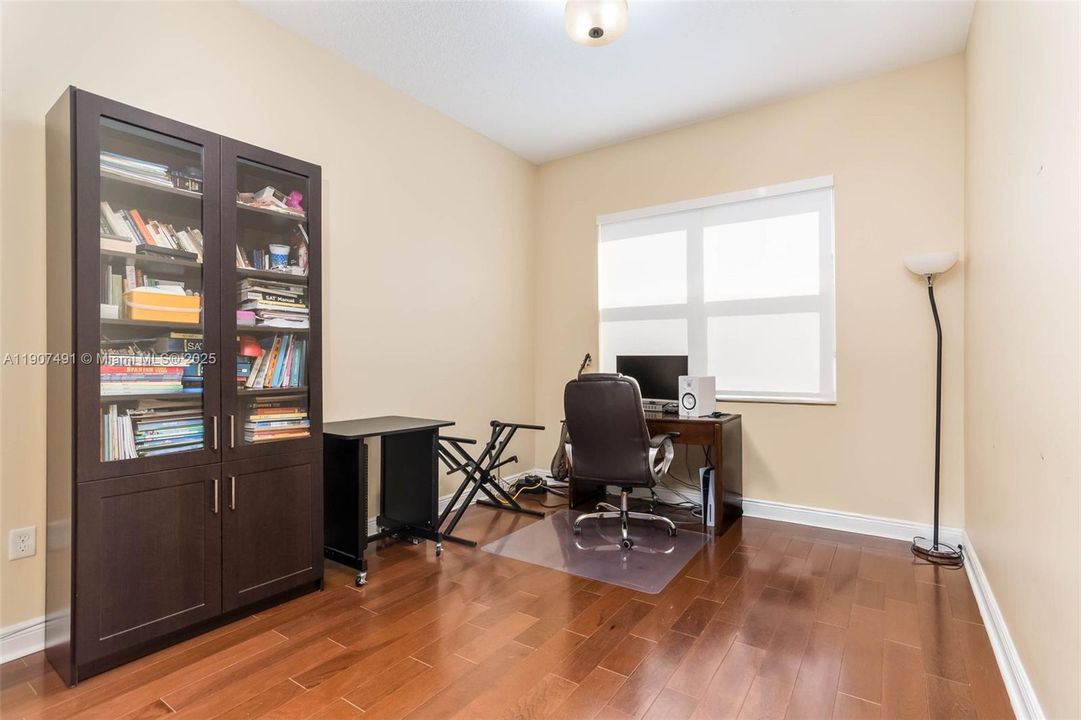 На продажу: $649,000 (4 спален, 3 ванн, 2816 Квадратных фут)