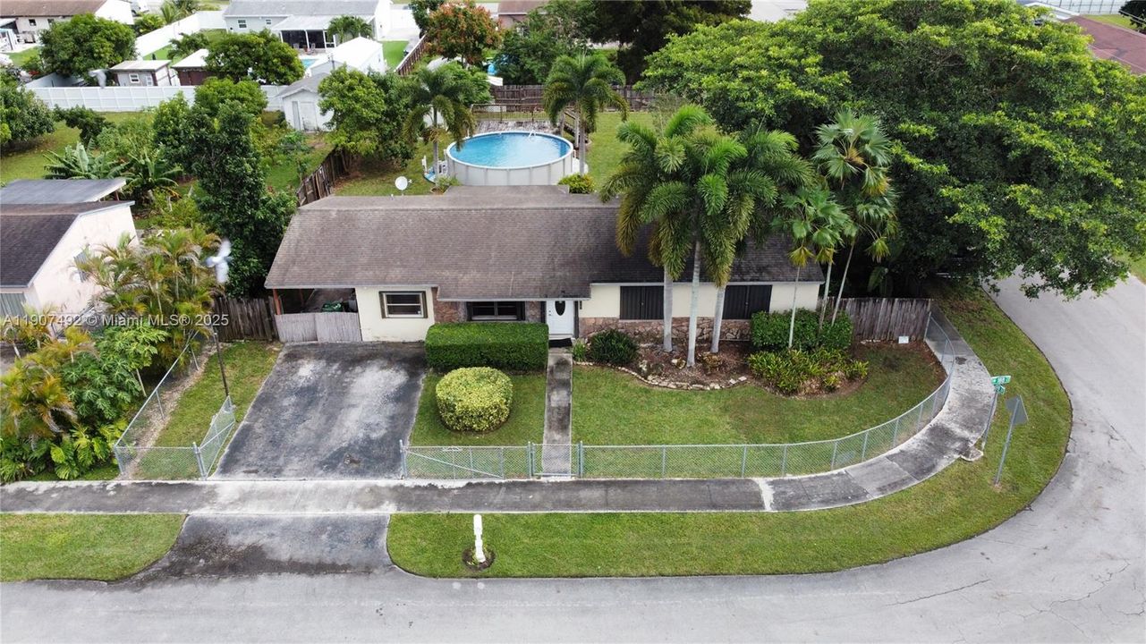 待售: $535,000 (3 贝兹, 2 浴室, 1596 平方英尺)