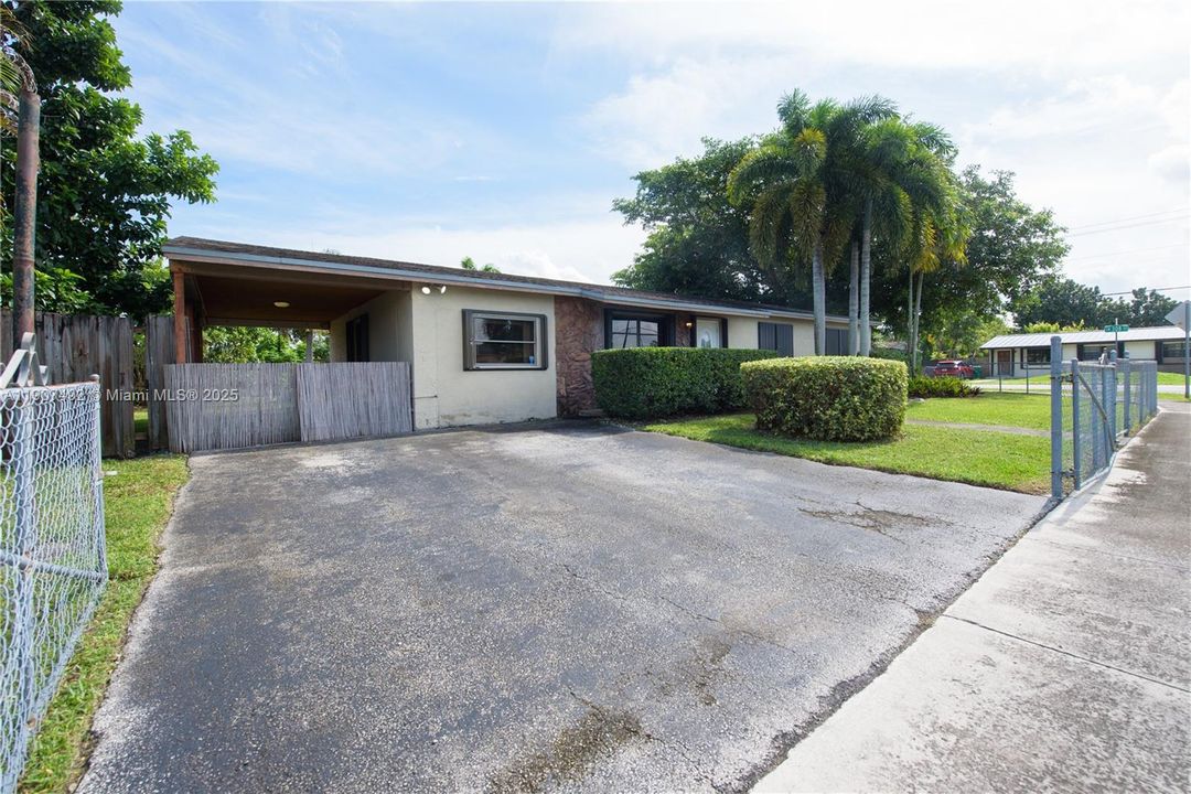 待售: $535,000 (3 贝兹, 2 浴室, 1596 平方英尺)