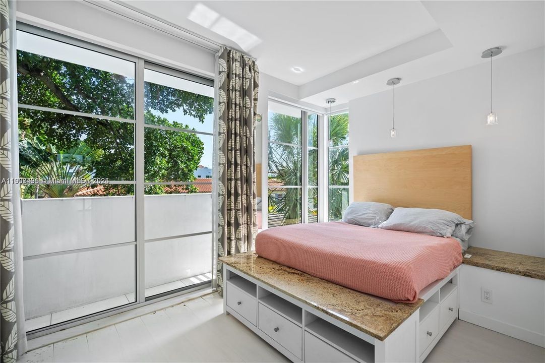 En Venta: $1,500,000 (2 camas, 2 baños, 1128 Pies cuadrados)