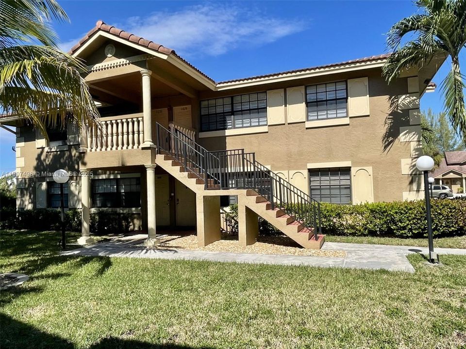 En Renta: $1,850 (2 camas, 2 baños, 820 Pies cuadrados)