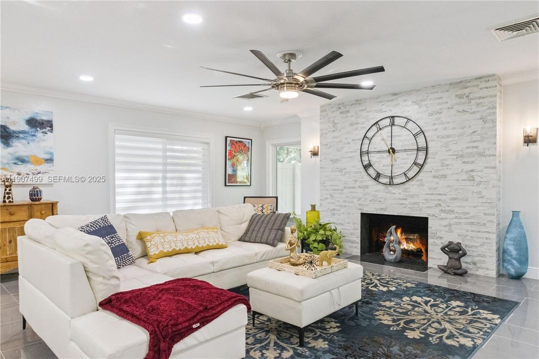 На продажу: $795,000 (4 спален, 2 ванн, 0 Квадратных фут)