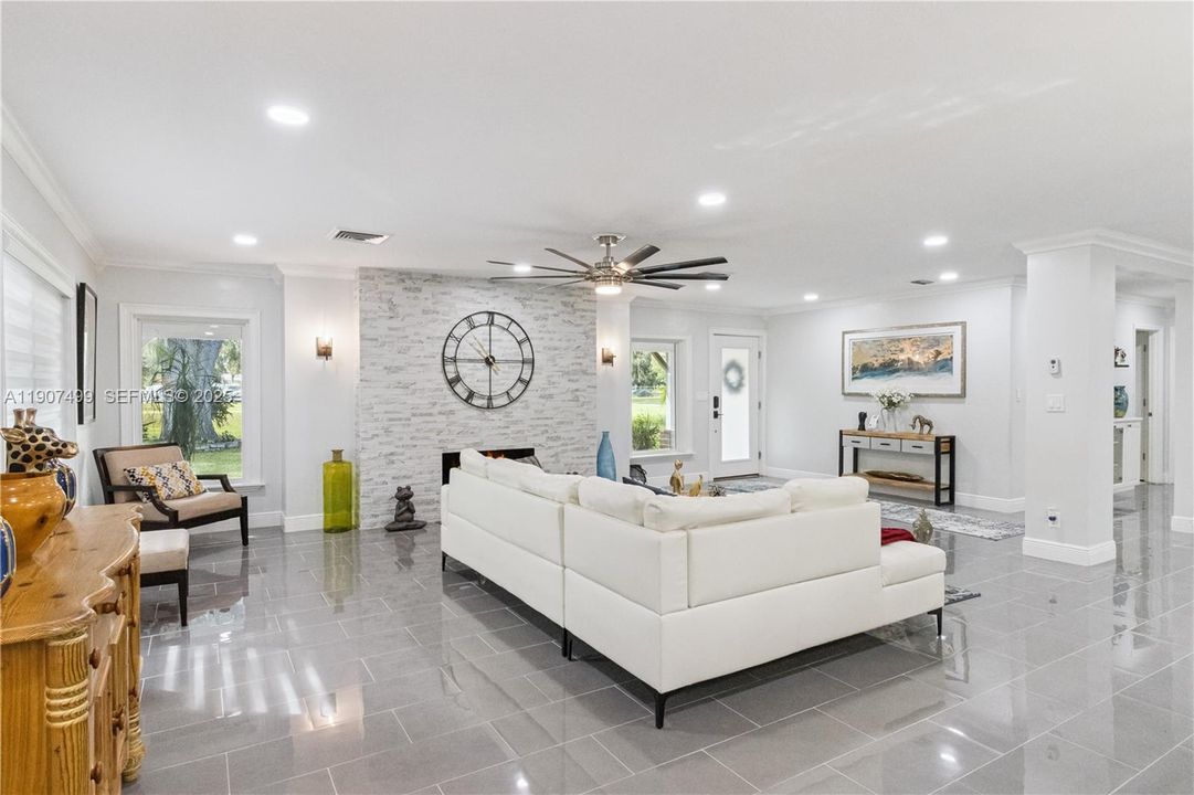 На продажу: $795,000 (4 спален, 2 ванн, 0 Квадратных фут)