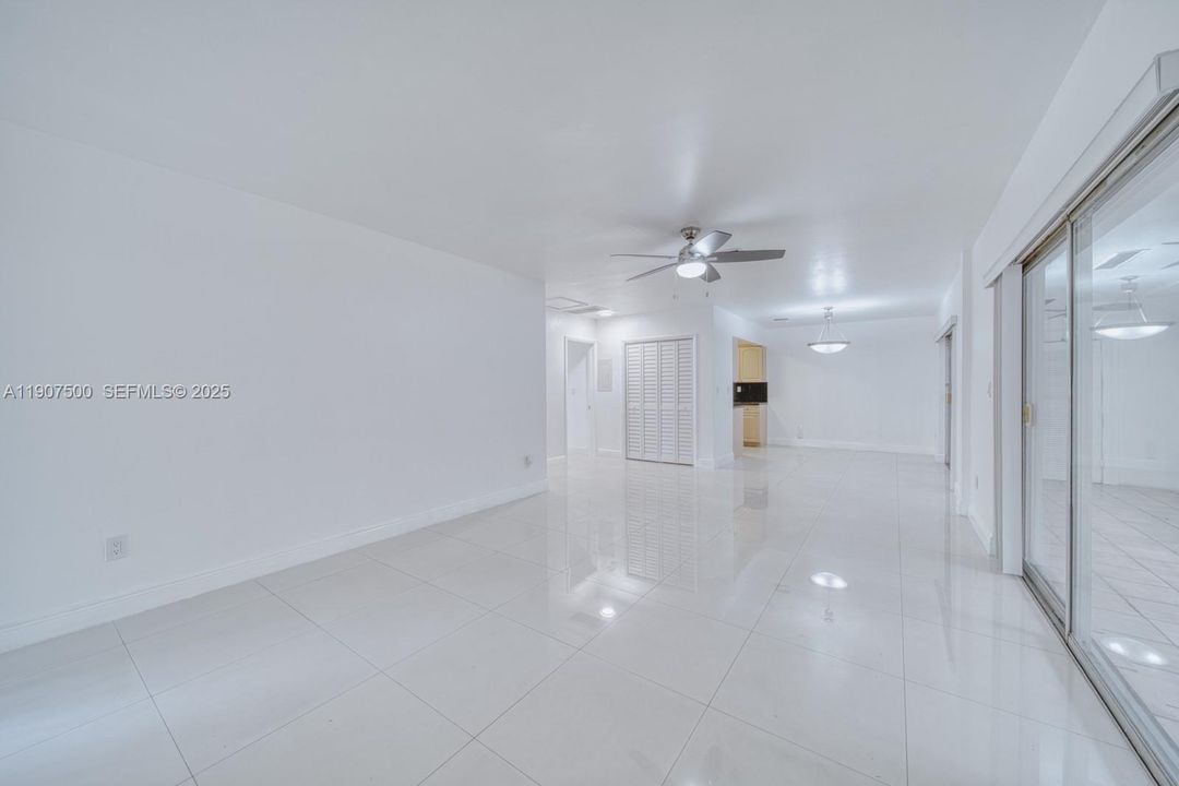 В аренду: $3,200 (2 спален, 2 ванн, 2176 Квадратных фут)