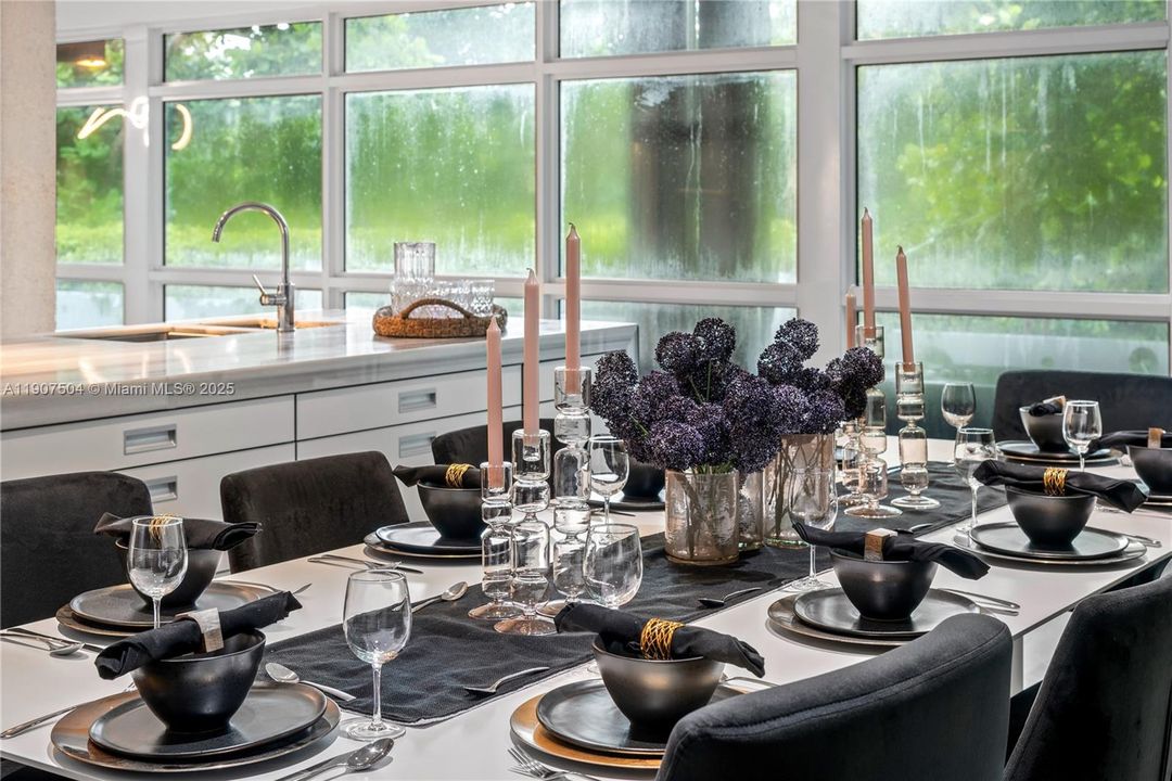 For Rent: $45,000 (7 beds, 6 baths, 6017 Square Feet)