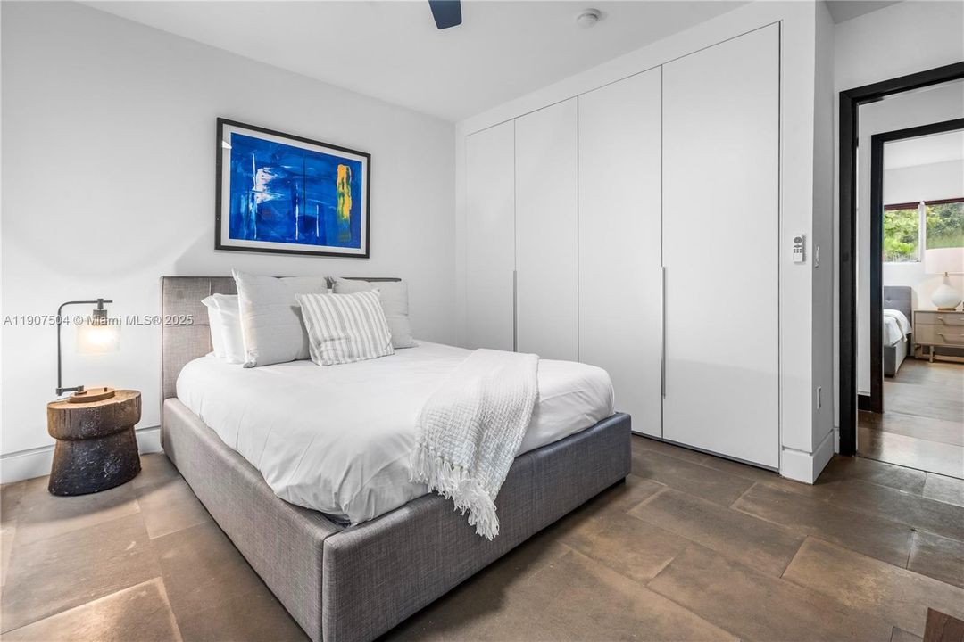 For Rent: $45,000 (7 beds, 6 baths, 6017 Square Feet)