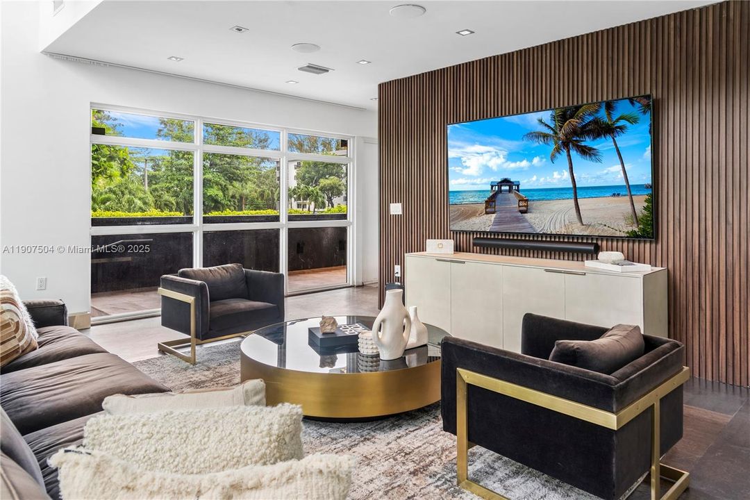 For Rent: $45,000 (7 beds, 6 baths, 6017 Square Feet)