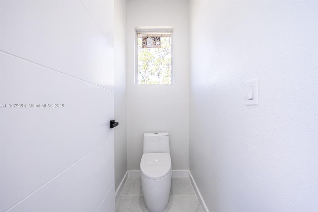 На продажу: $360,000 (3 спален, 2 ванн, 1744 Квадратных фут)