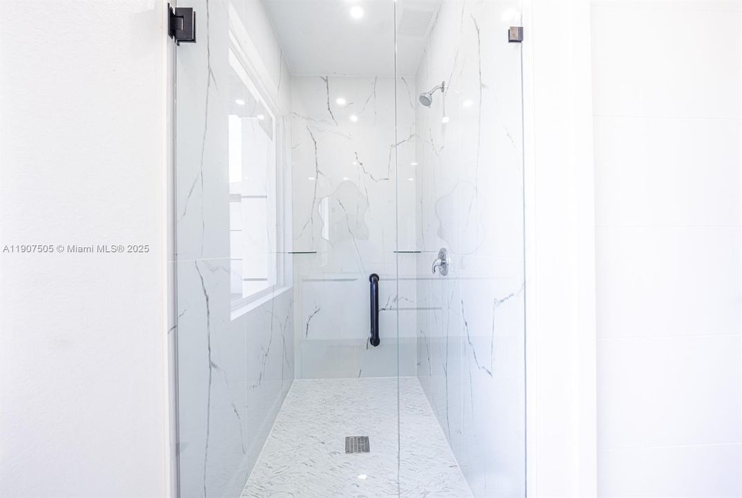 На продажу: $360,000 (3 спален, 2 ванн, 1744 Квадратных фут)