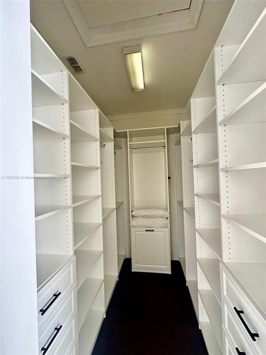 На продажу: $599,000 (2 спален, 2 ванн, 1354 Квадратных фут)