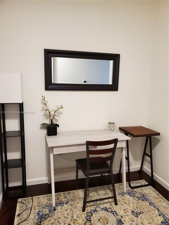 На продажу: $599,000 (2 спален, 2 ванн, 1354 Квадратных фут)