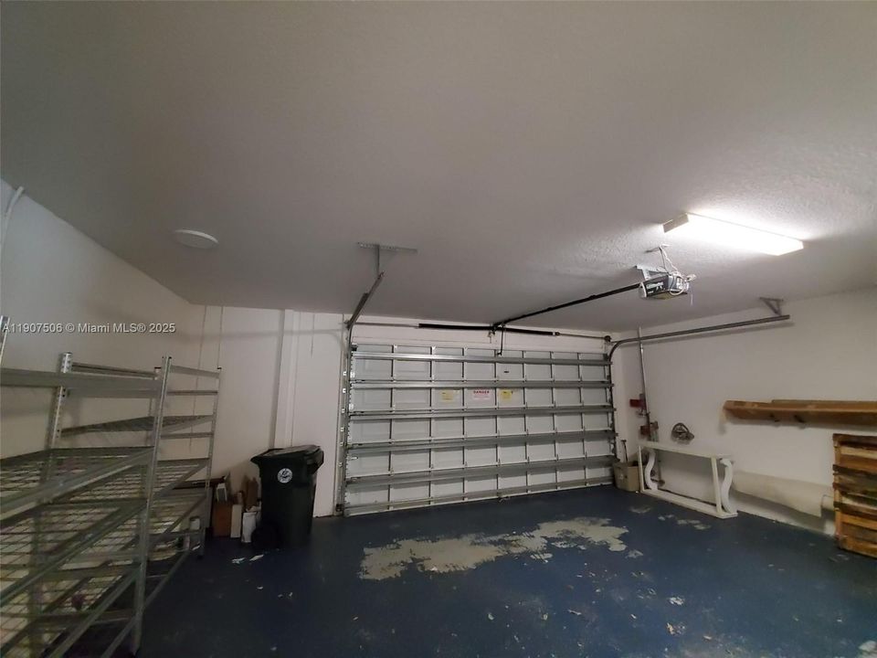 На продажу: $599,000 (2 спален, 2 ванн, 1354 Квадратных фут)