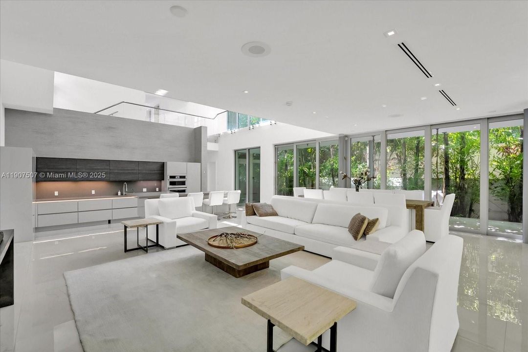 For Sale: $5,495,000 (3 beds, 3 baths, 3623 Square Feet)