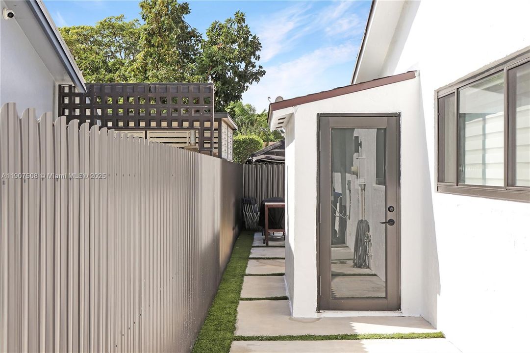 出租: $1,500 (1 贝兹, 1 浴室, 500 平方英尺)