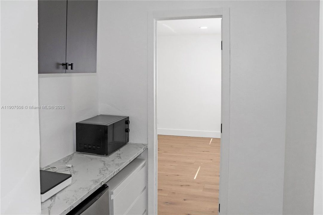 出租: $1,500 (1 贝兹, 1 浴室, 500 平方英尺)