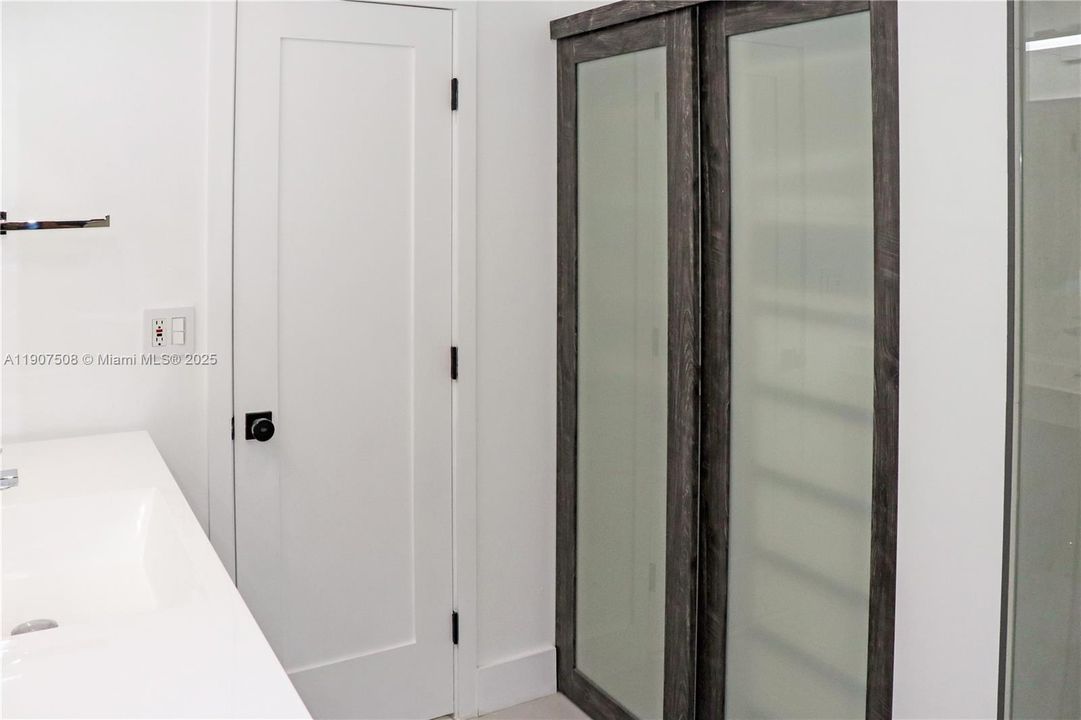 出租: $1,500 (1 贝兹, 1 浴室, 500 平方英尺)