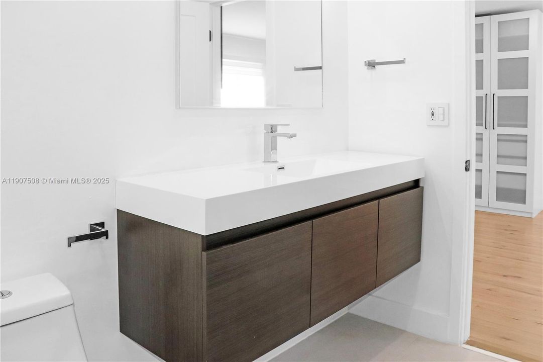 出租: $1,500 (1 贝兹, 1 浴室, 500 平方英尺)