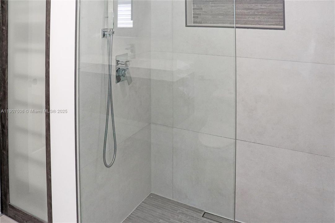 出租: $1,500 (1 贝兹, 1 浴室, 500 平方英尺)