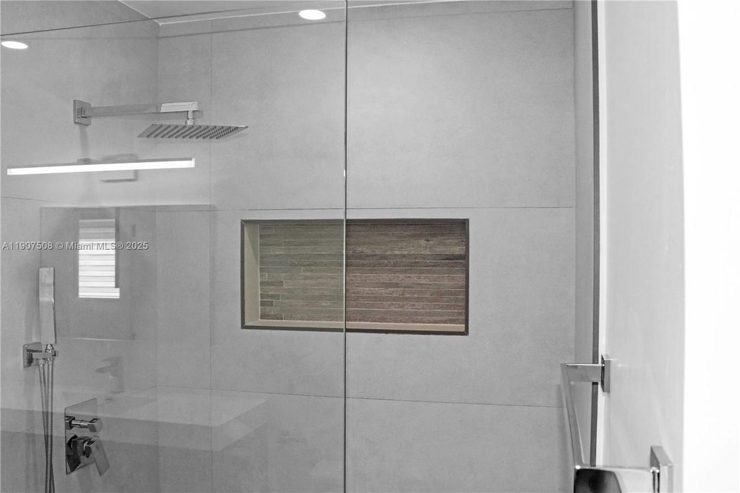 出租: $1,500 (1 贝兹, 1 浴室, 500 平方英尺)