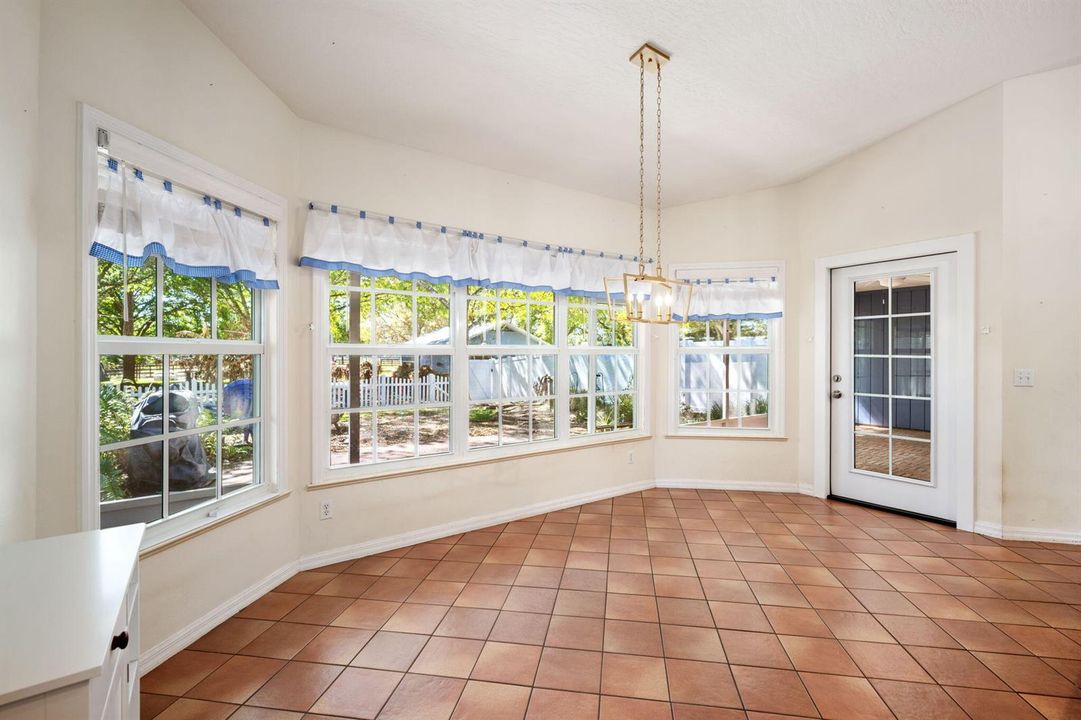 15-web-or-mls-6345 45th St-15