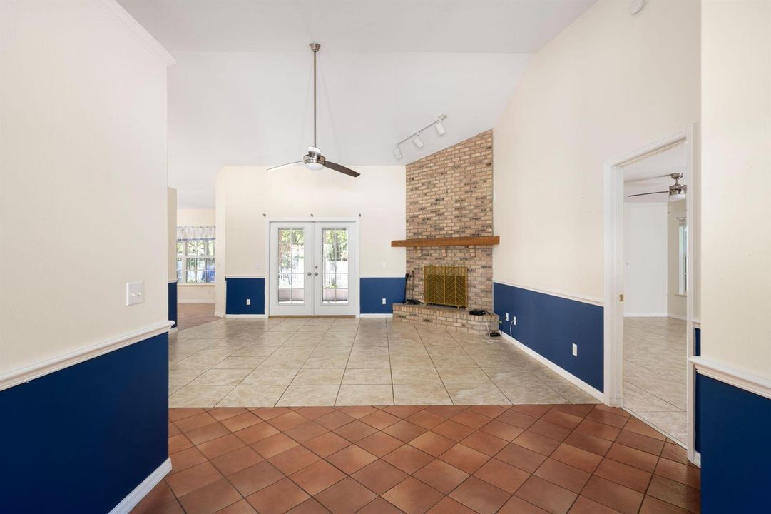 2-web-or-mls-6345 45th St-4