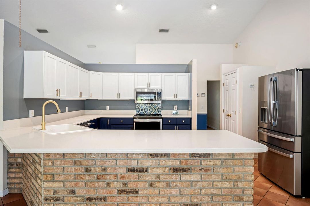 12-web-or-mls-6345 45th St-12