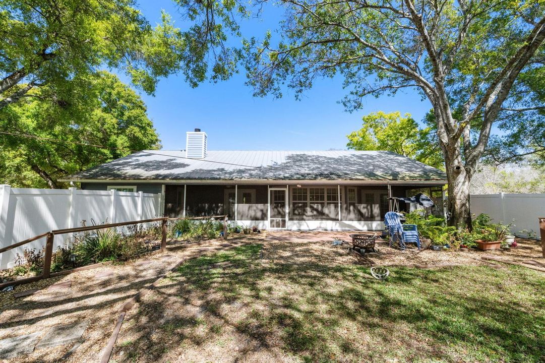33-web-or-mls-6345 45th St-33