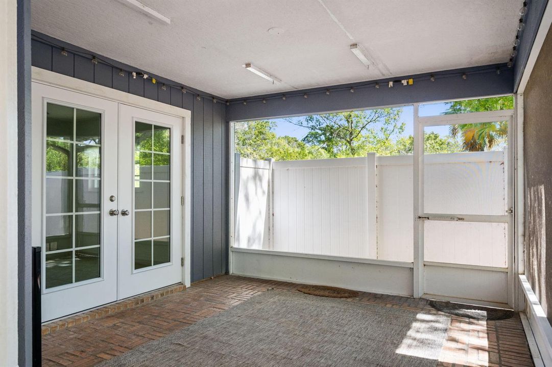 29-web-or-mls-6345 45th St-29