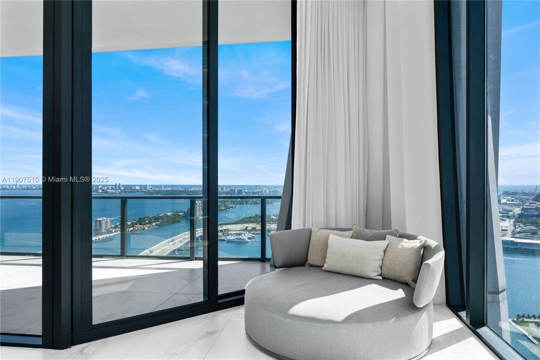 For Sale: $7,495,000 (4 beds, 5 baths, 4876 Square Feet)