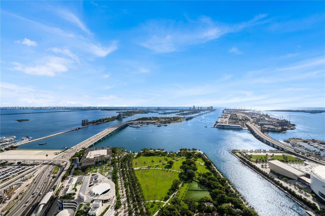 For Sale: $7,495,000 (4 beds, 5 baths, 4876 Square Feet)