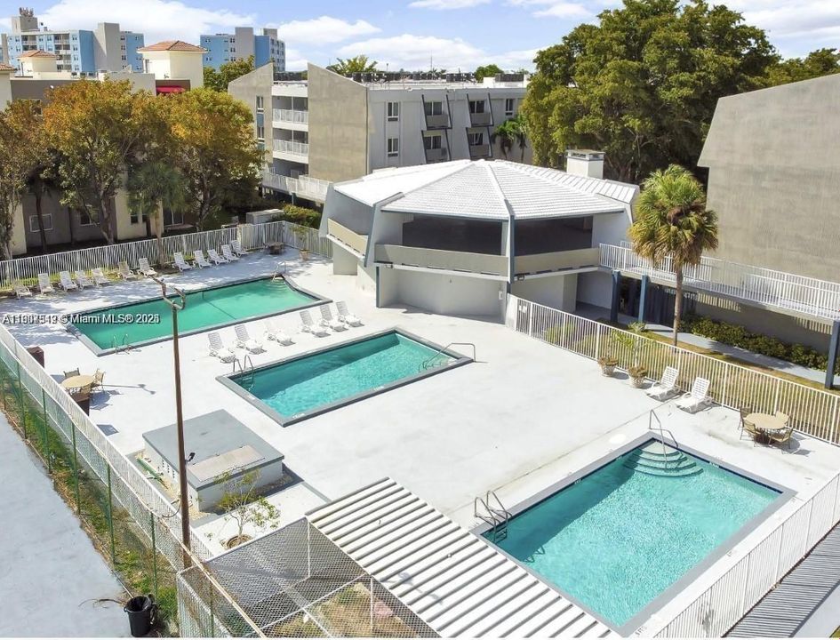 For Rent: $2,465 (3 beds, 1 baths, 434568 Square Feet)