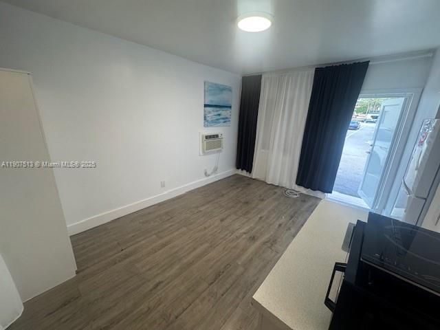 For Rent: $1,450 (0 beds, 1 baths, 256 Square Feet)