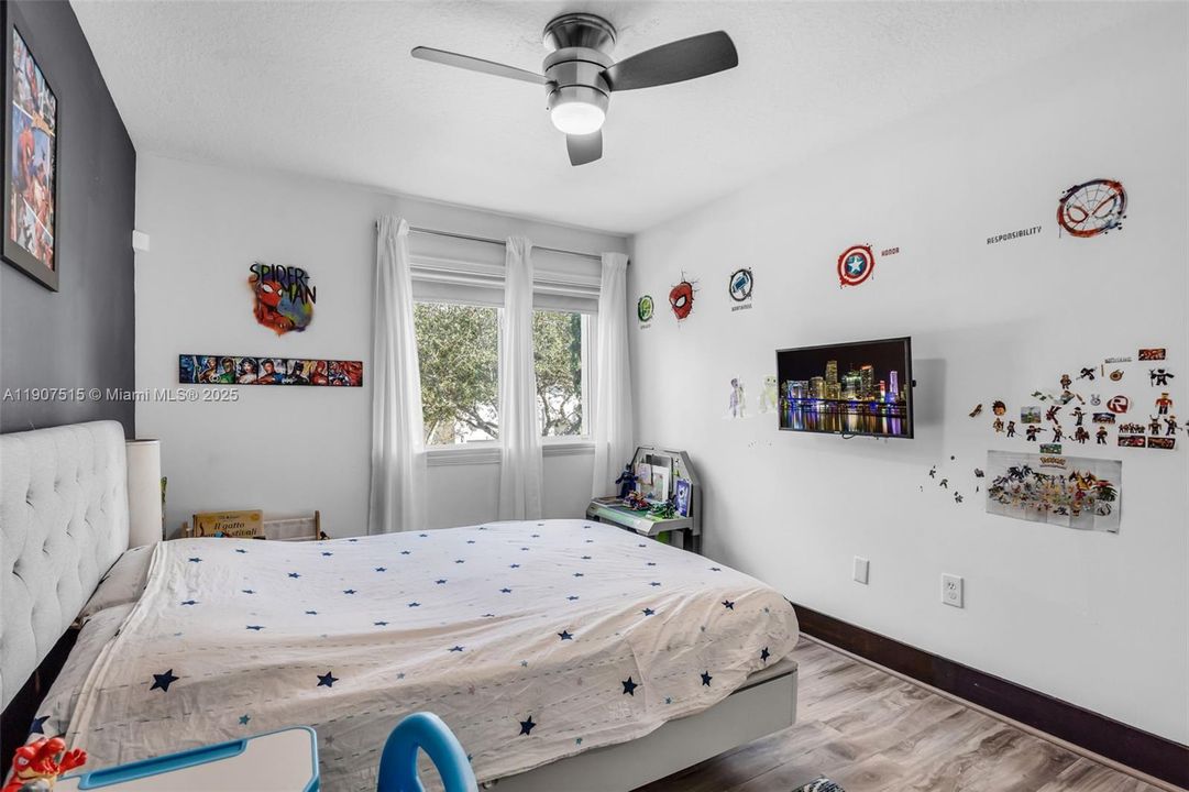 На продажу: $1,035,000 (4 спален, 3 ванн, 2498 Квадратных фут)