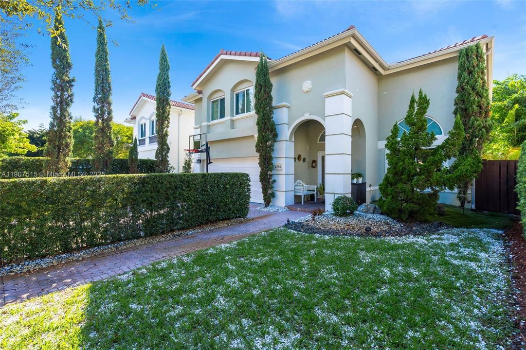 На продажу: $1,035,000 (4 спален, 3 ванн, 2498 Квадратных фут)