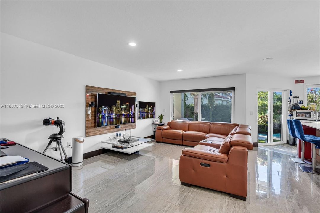 На продажу: $1,035,000 (4 спален, 3 ванн, 2498 Квадратных фут)