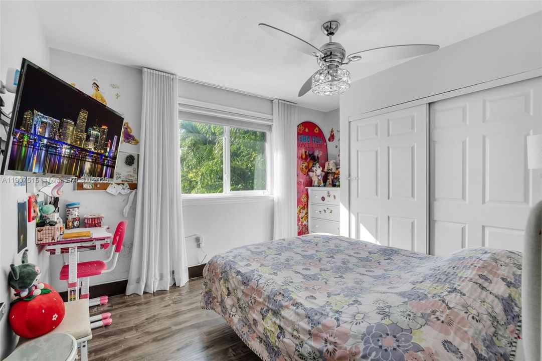 На продажу: $1,035,000 (4 спален, 3 ванн, 2498 Квадратных фут)