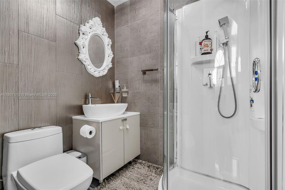 На продажу: $1,035,000 (4 спален, 3 ванн, 2498 Квадратных фут)