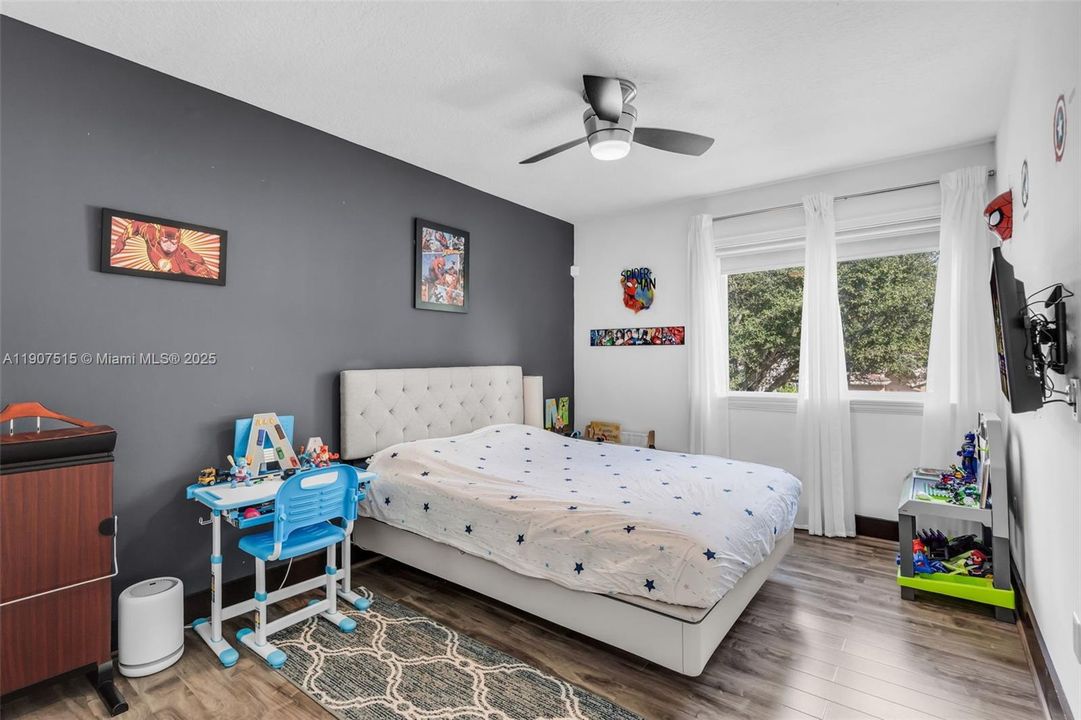 На продажу: $1,035,000 (4 спален, 3 ванн, 2498 Квадратных фут)