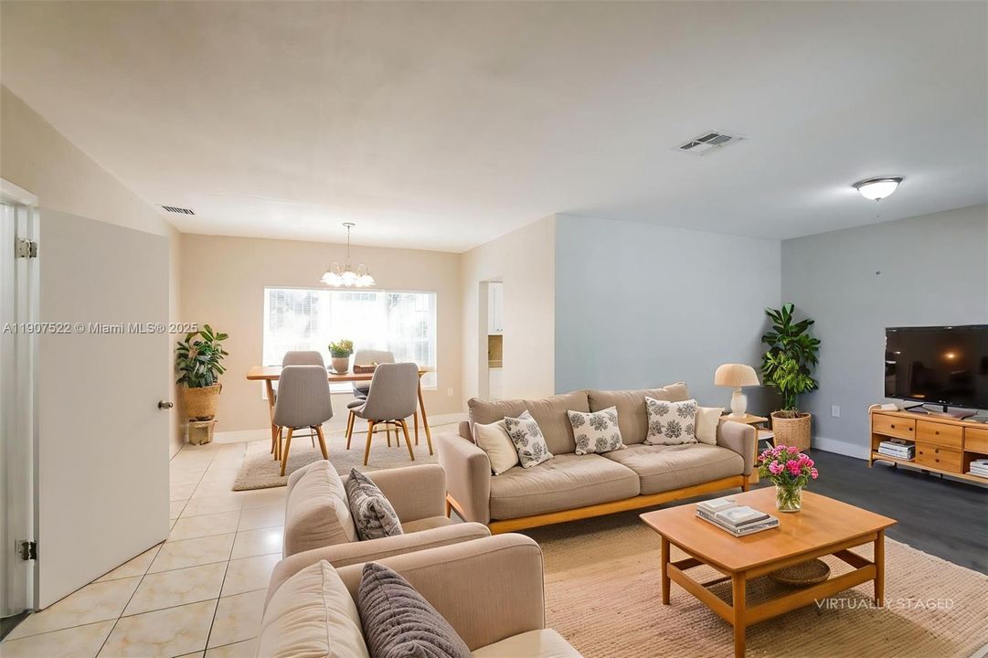 Recently Rented: $2,565 (3 beds, 2 baths, 2160 Square Feet)