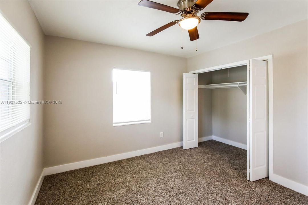 Recently Rented: $2,565 (3 beds, 2 baths, 2160 Square Feet)